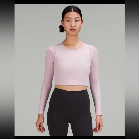 Lululemon Eb to street flow top - Picture 4 of 4